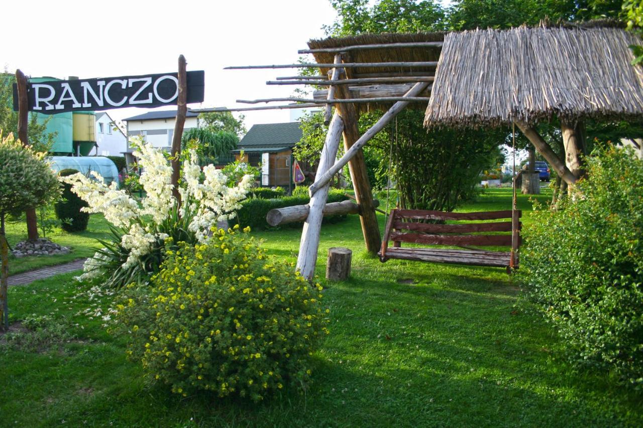 Sianowskie Ranczo Exterior photo