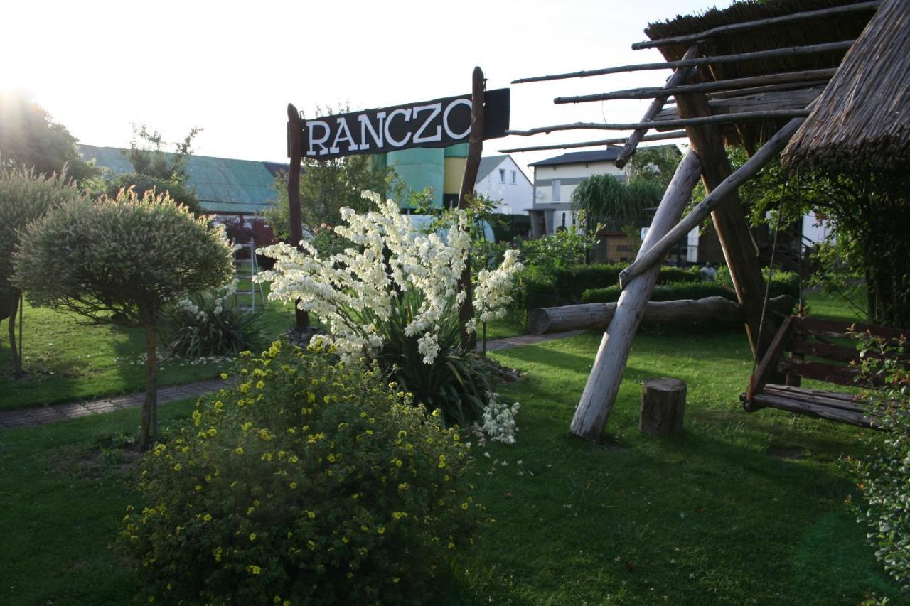 Sianowskie Ranczo Exterior photo